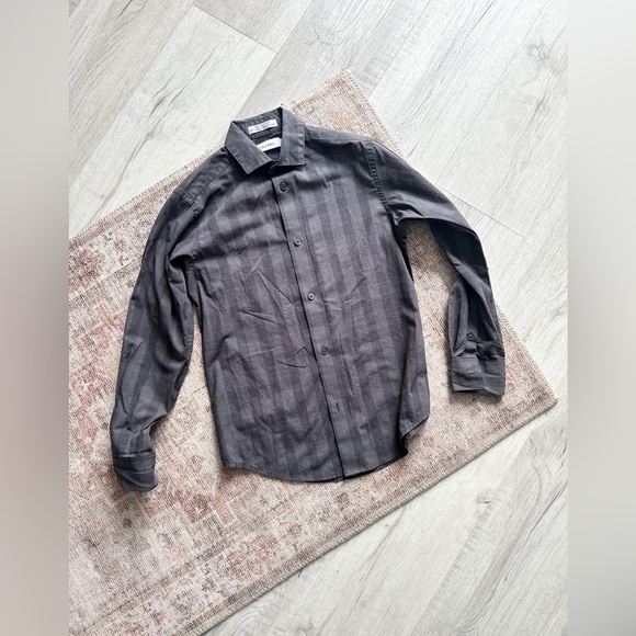 Dex Knit Sweater & Calvin Klein Ling Sleeve Dress Shirt (Bundle) Size 10 - Picture 2 of 9